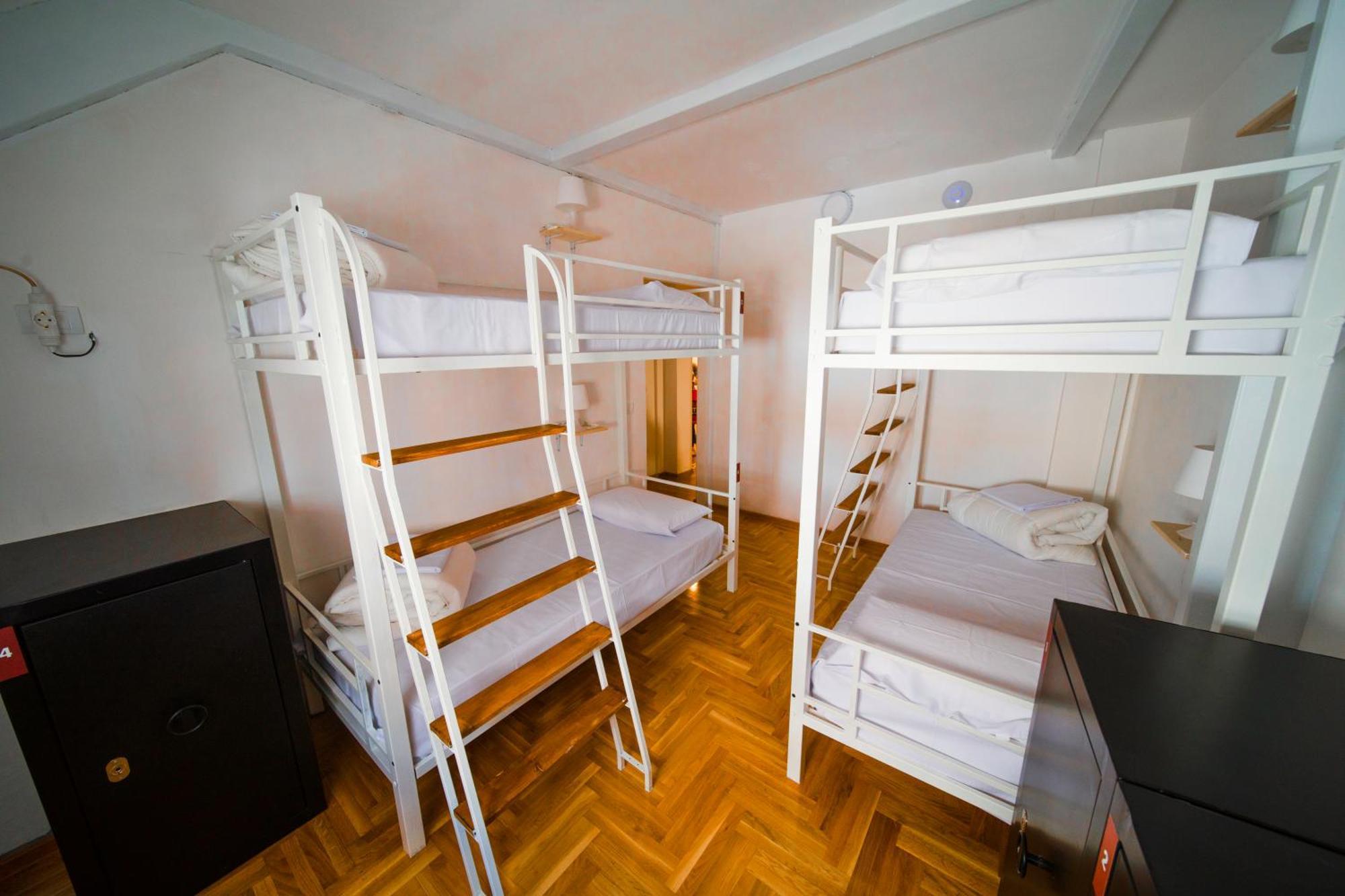 New Generation Hostel Prague Center Buitenkant foto